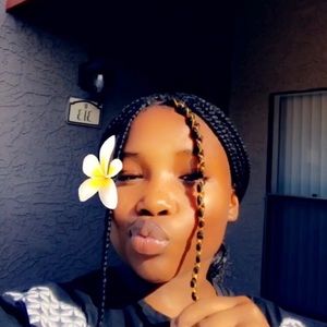 Meet your Posher, Tiara